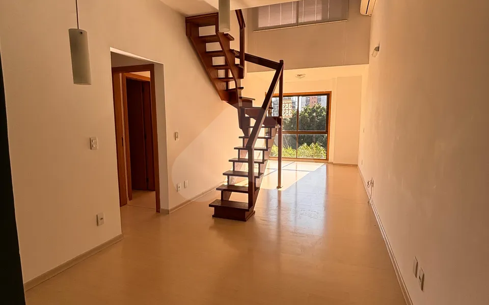 Edifício Miguel Angelo Casagrande Apto 402 - Cobertura com 110 m², em Petrópolis — foto 2