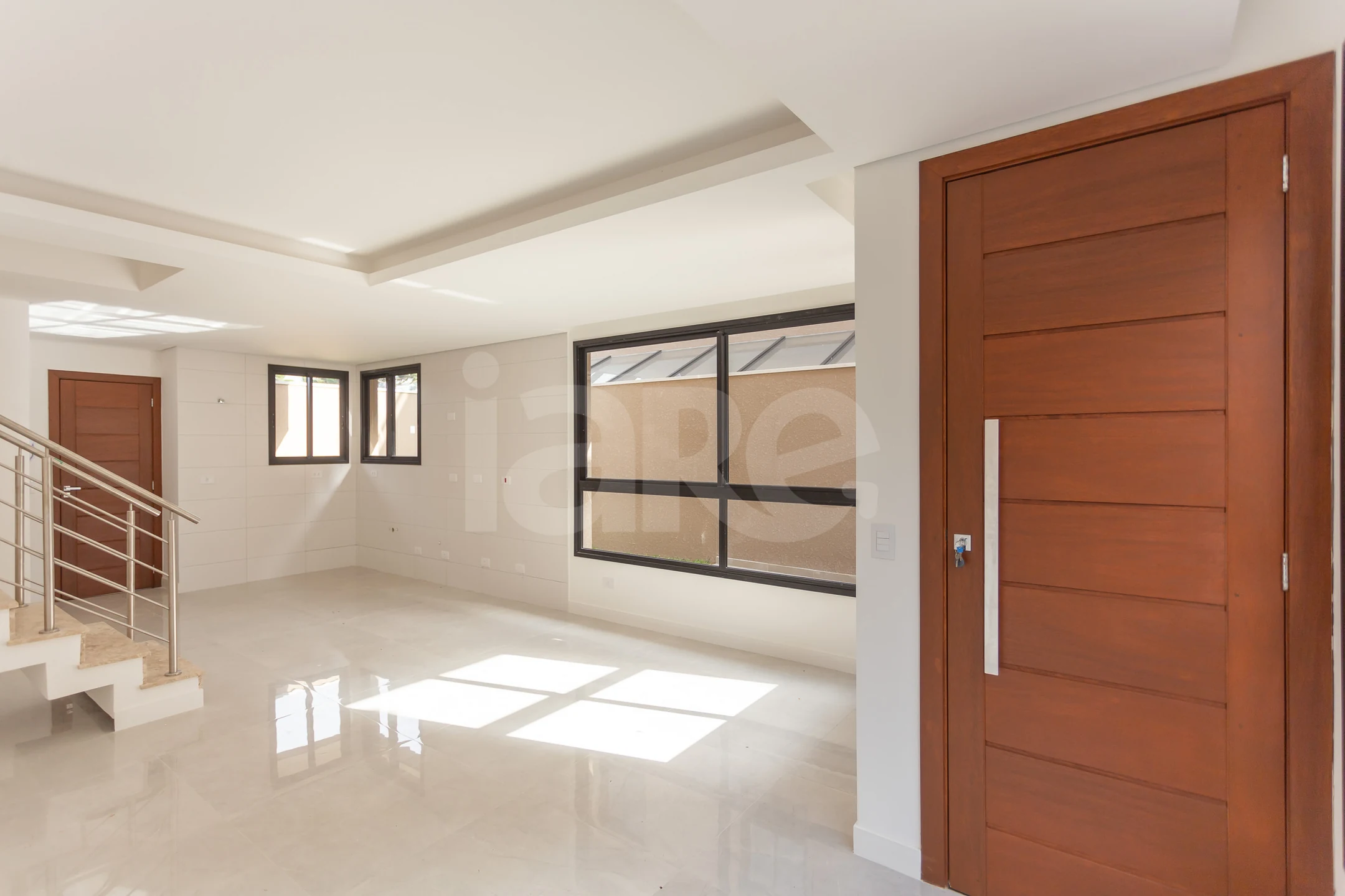 Monte Carlo - Casa com 268 m², em Tingui — foto 2