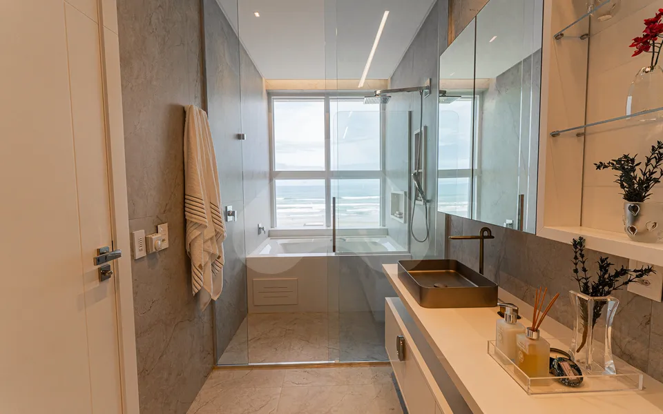 Joacir Martinello - Apartamento com 220,5 m², em Navegantes — foto 14