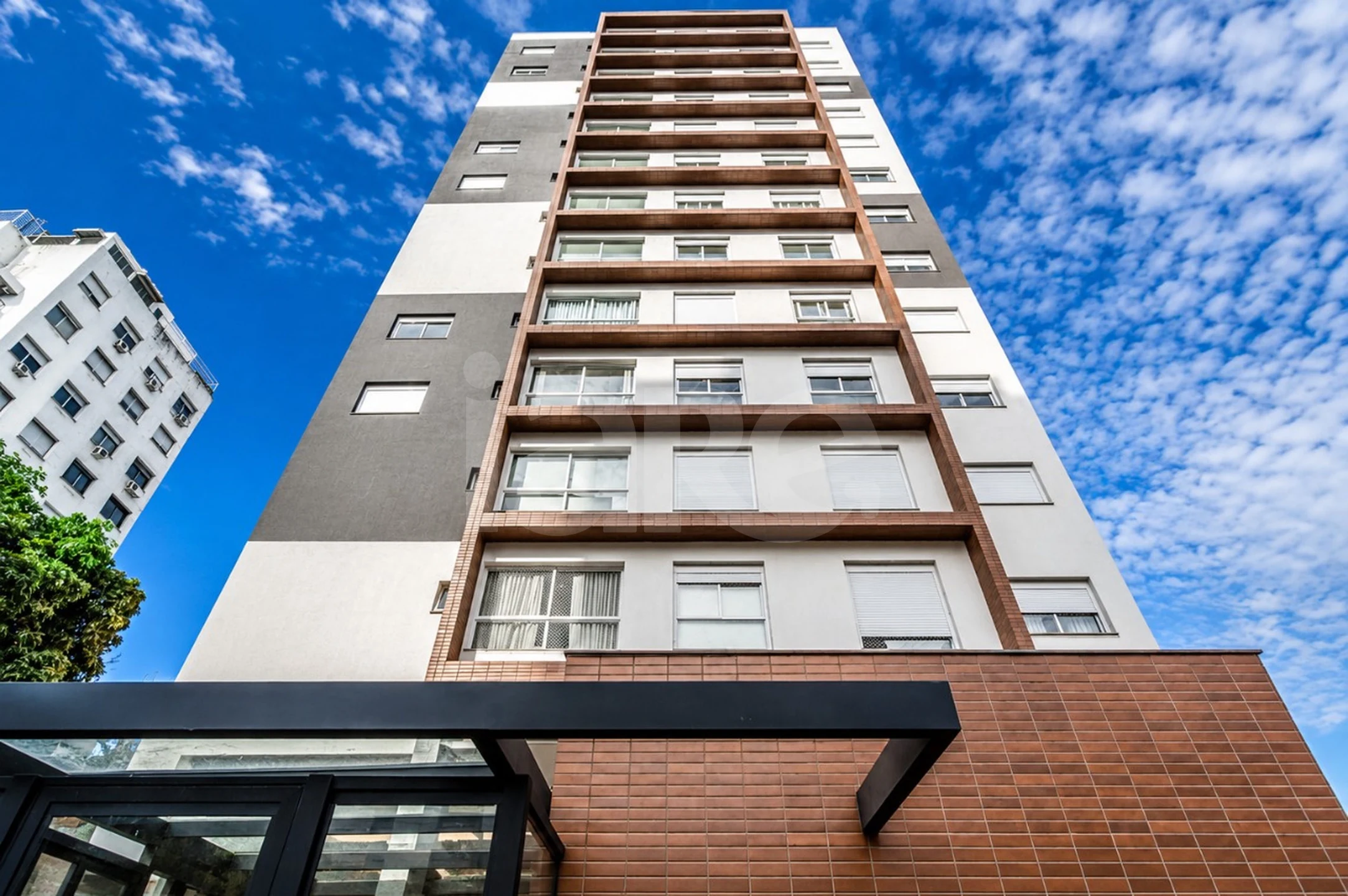 C H 421 Apto POA16430 - Apartamento com 80 m², em Jardim Botânico — foto 1