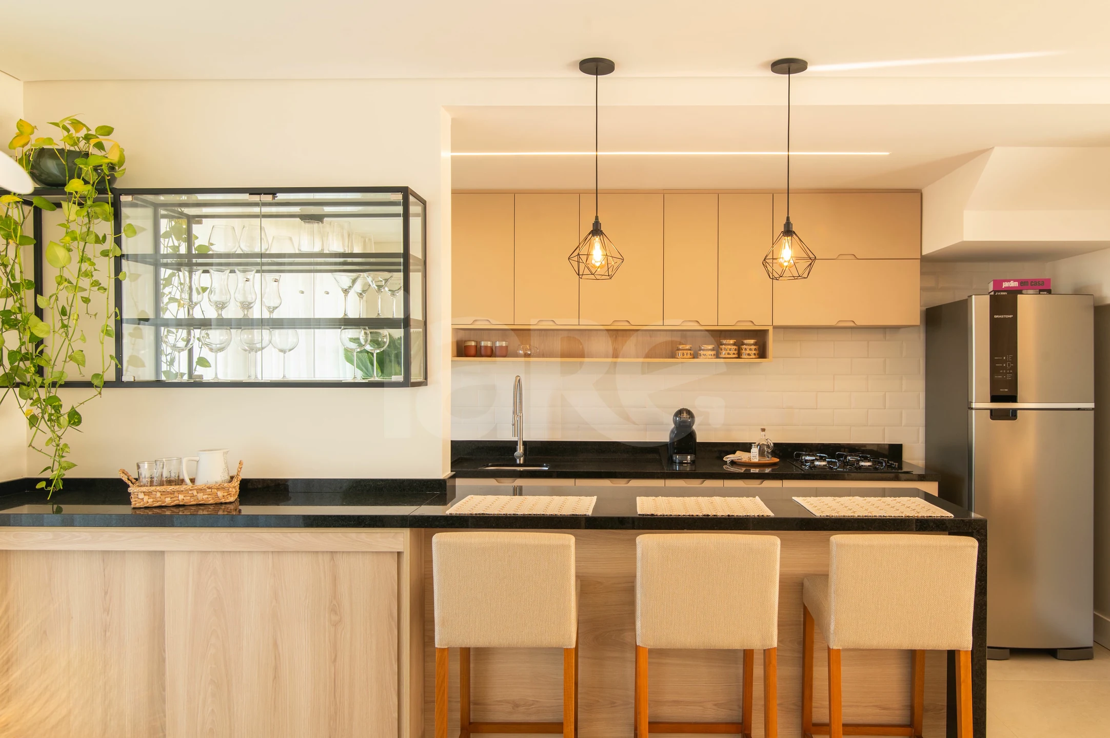 LÉV - Casa com 136,97 m², em Barnabé — foto 2