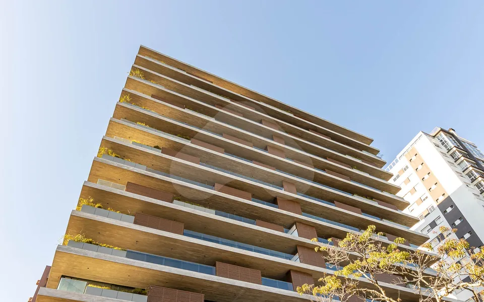 Varanda Apto ONE22448 - Apartamento com 317,43 m², em Petrópolis — foto 2