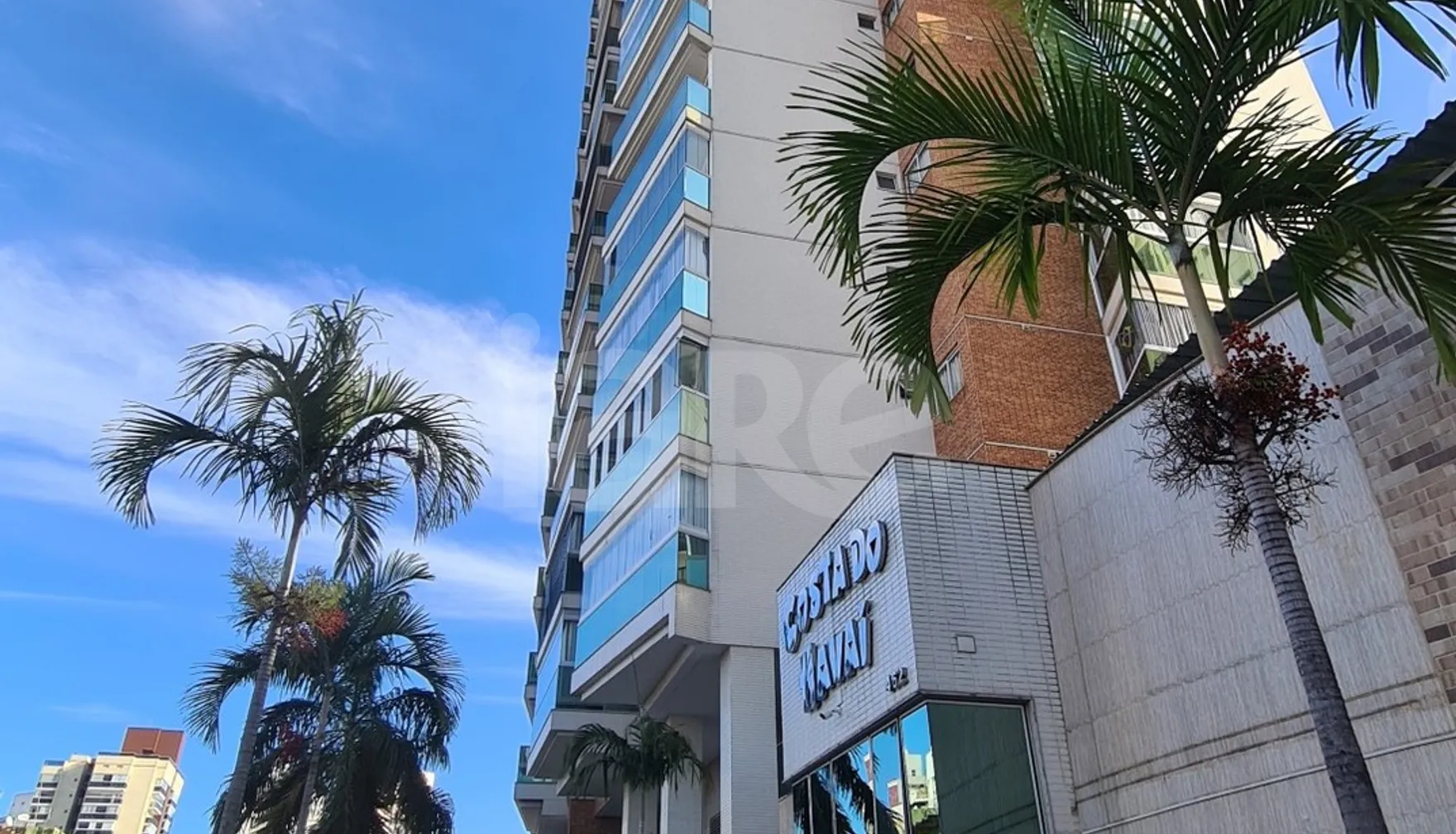 Costa do Havaí - Apartamento com 63,64 m², em Itapuã — foto 1