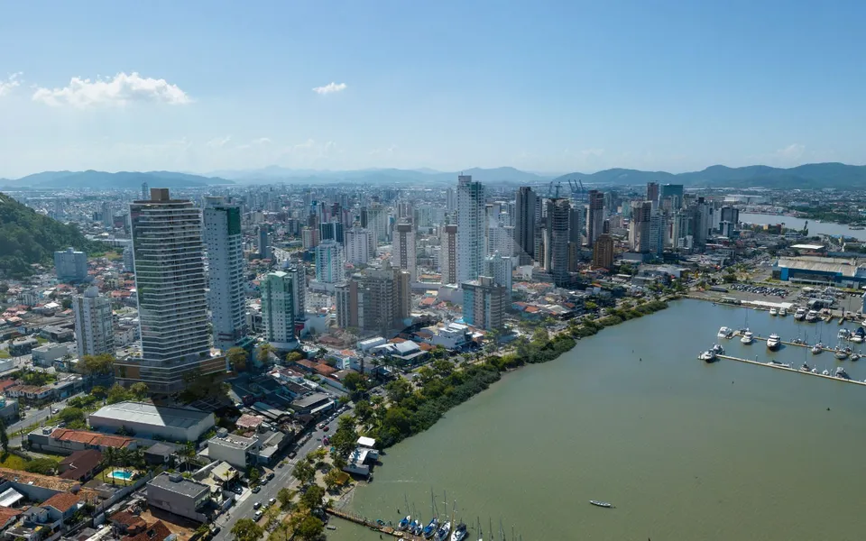 Sun Park - Apartamento com 187 m², em Fazenda — foto 4